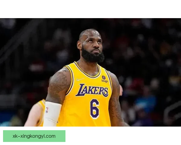 41岁勒布朗暴扣助湖人升第六